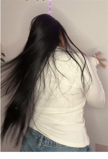 Alors ça rend bien ? 🤣🥹💕 @khair.paris c’est la baseee pour des cheveux long, fort et soyeux ✨ Code promo : SIRAYAH Inclut une collaboration commerciale