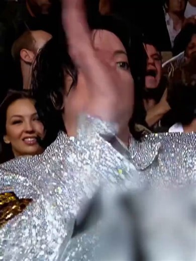 This will blow you away, here is Chris Tucker's funniest Michael Jackson moments😂
