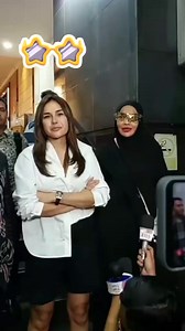 Tunggu episode selanjutnya 🙏 #nikitamirzani #nikitamirzanimawardi_172 #nikitamirzanimawardi #nikitamirzanifans #model #artist #artisindo #cantik #love #sexygirls#photoshoot#photooftheday #instagood#follow#populerindonesia#jakarta #followｍe #tbt #mamamuda#viral#endorsement #sleepingbeauty | Nikita mirzani