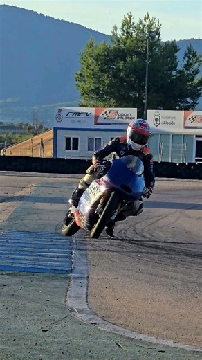 Some minor tuning using the @slackerusa tool and turning the premoto3 race bike into a kart track training bike while I'm out here in Spain 🤙 #motorcycle #training #spain #tuning #moto #drift #slide #control #beon #premoto3 #albaida | Kensei Matsudaira #74