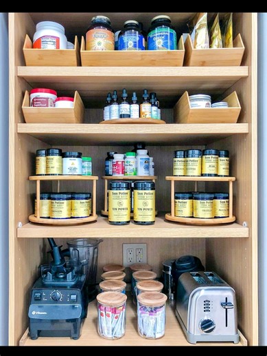 This video shows something most people never talk about: discipline behind the scenes. Once a month, I sit down with empty supplement shells and set up my vitamins for the next 30–90 days. Not because it’s trendy—but because structure is survival when you’re rebuilding muscle, hormones, and confidence after prostate cancer. This is not random supplementation. This is a deliberate, layered protocol designed to support: • Muscle protein synthesis • Hormonal balance (without reckless stimulation) •