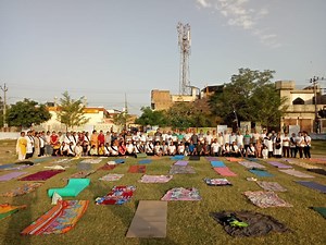 2.2K views · 135 reactions | Morning Laughter Yoga Club ने अभिनंदन कार्यक्रम आयोजित किया #yoga #abohar #aboharnews #udyanxpress | UDYAN Xpress | Facebook