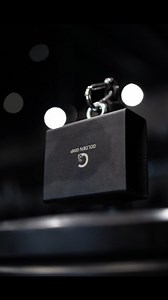 The Pinch Block, a true grip training classic This steel block is one of the essentials for a good grip training session. It's a great way to train your pinch grip: the strength you have between your thumb and your fingers. Put some weight on the loading pin and start pinching! 👊 | GoldenGrip