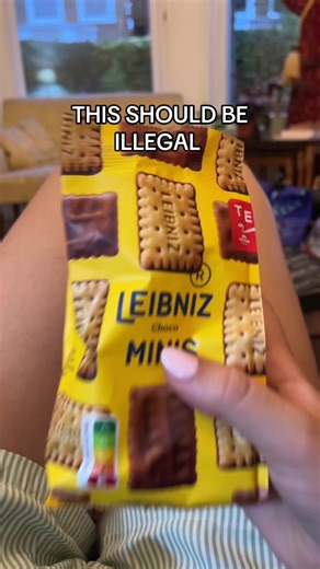 TOO CUTE #minileibniz #austria #biscuits #leabians