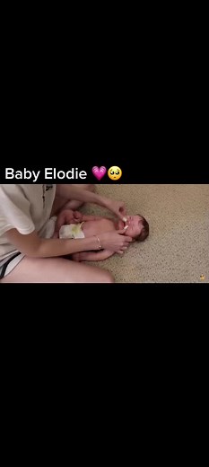 She is so cute and perfect that baby 🥺👶 video creds:@Kelli 🤩 love you kelli 💗💗💗