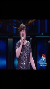 Susan Boyle, in front of over 43,000 people,… Watch video below 👇 | Jeff Roberts