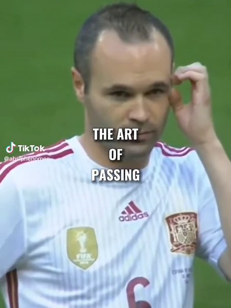 iniesta pass, vision 🇪🇦✨#hanzz_fotball #barcelona #football