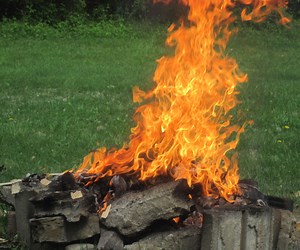 Starting a Fire With Steel Wool