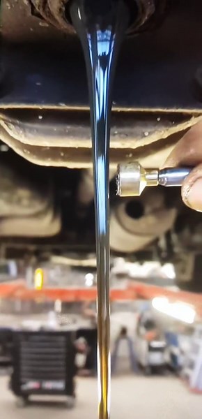 Efficient Car Oil Change Tips from a Mechanic