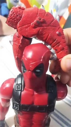 saben a quien recordo dedpool a w......