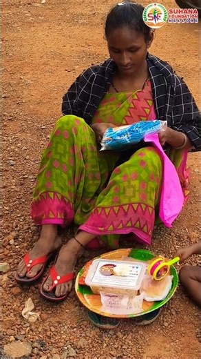 Food distribution to poor 💯 Kindness videos | Helping others | Helping video | Gareeb help #shorts