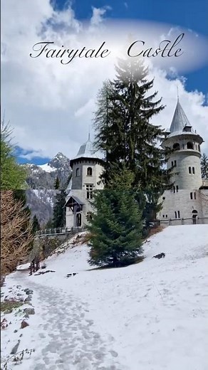 The Queen’s Fairytale Castle 🇮🇹 #Italy - Castel Savoia
