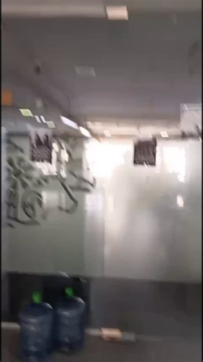 Labuenainfo on Instagram: "Denuncian falta de pagos y maltrato a cuidadores domiciliarios en IOMA La Plata Una cuidadora domiciliaria de La Plata denunció públicamente la grave situación que atraviesan ella y muchos trabajadores del sector, quienes aseguran llevar meses sin percibir sus salarios. En su caso particular, afirmó que hace tres meses no cobra por un trabajo de 12 horas diarias cuidando a una mujer de 90 años, lo que la dejó en una situación económica límite. Según relató, ante la urg