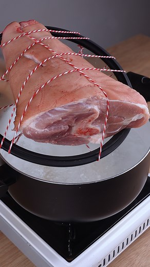 Un truco genial para cocinar codillo de cerdo que todos deberían saber | Recetas Rápidas