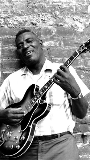 Getty Images Archive on Instagram: "The American blues singer, guitarist and harmonica player, Howlin' Wolf, was born on this day in 1910.⁠ A towering figure in blues, known for his gravelly vocals and electrifying live performances. ⁠Howlin' Wolf was born Chester Arthur Burnett in Mississippi; he learnt guitar from Charley Patton and harmonica from Sonny Boy Williamson II before relocating to Chicago in the early 1950s. Signed to Chess Records, he recorded classic songs such as Smokestack Light