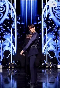 BLUE FLAME fue el sexto mini álbum de Astro!!! Blue flame es la canción principal, y habla sobre el amor intenso y apasionado por alguien igual que una llama azul. 💜💜💜💜💜💜 Es una canción hermosa con un ritmo perfecto!!! ALFB 💫 #astro // #아스트로 | ASTRO LATIN Fanbase