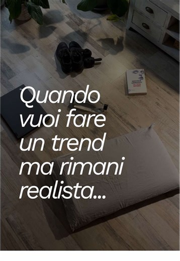 Quando stai facendo un trend ma poi ti ricordi che lavori in agenzia. 🔥💻 #trend #comunicazione #meme #agenziadicomunicazione #perteeee