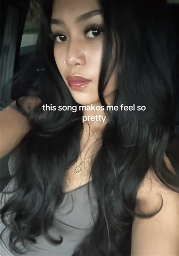 Songs That Make You Feel Pretty: Best Playlist Ideas