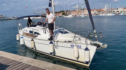 194K views · 1K reactions | Cadet school basic ( Kadétsuli 1, ) training... The boys learn how to use spring ropes when mooring alongside. | Tengeri Kalandok Hajós Iskola | Facebook