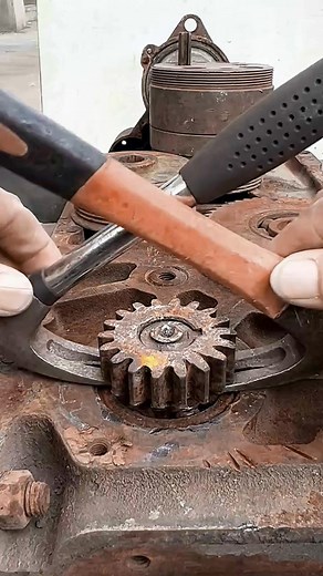 7.4K views | Using a Mechanical Gear Puller on a Machine Part Using...