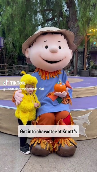 It's the last weekend of Spooky Farm! Join all the fun!