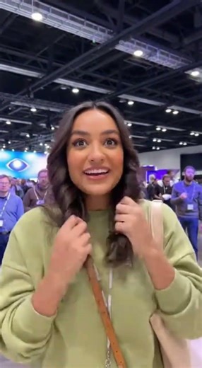 🤖✨Dark Hair In…Blonde Bombshell Out!