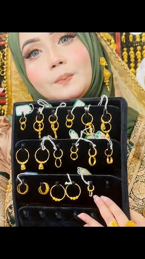 6.6K views · 20 reactions | Discover the timeless elegance of 22K gold jewelry, where purity meets craftsmanship. With its rich yellow hue and intricate designs, our collection offers both durability and luxury. Perfect for daily wear or special occasions, these pieces add a touch of sophistication to any outfit. Elevate your style with the beauty of 22K gold! | Royal Jewellers | Facebook