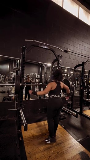 When the tune to good while lifting… #sweep #dancehallmusic #NYC #jamicantiktoker🇯🇲 #elephantman