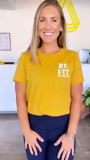⏰ Short on time, but want to move your body? ⁠⏰⁠ ⁠ Here’s a 5 minute cardio boost you can complete within even the busiest of schedules!⁠ ⁠ Follow Emily as she leads you through three different cardio-boosting exercises. Repeat this series of 3 exercises for 5 minutes (or longer - whatever your heart desires 😉), and that will be more than enough time to start feeling the burn!⁠ ⁠ 💥 Jump lunges⁠ Trunk Twist 💥 Good Morning Bow Front/Black Claps 💥 Punch Series (Jabs, Speedbag, Uppercut)⁠ ⁠ You’