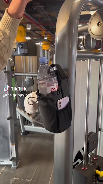 🎥 Tired of your gym gear doing the splits on the floor? Meet The Grippy Bag™ – it sticks to metal, keeping your essentials off the ground and within reach! 💪🧲 My bottle used to roll away, my towel would end up who-knows-where… Now, I just slap The Grippy Bag™ on a machine and boom – organized, clean, and ready to lift! 🏋️‍♀️🔥 Want a gym bag that gets you? Drop “GRIPPY” below and I’ll show you the magic! 🚀✨ #TheGrippyBag #GymLife #FitnessHacks #MagneticBag #WorkoutEssentials #StayOrganized 