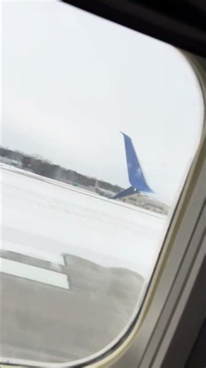 Landing in Madison dane county airport United Airlines DEN-MSN #boeing737800 #fypシ #unitedairlines