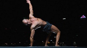 2.2K views · 73 reactions | Challenge your range of motion. 露‍♂️The Table Top is one of the advanced exercises from our Bodyweight Training 2.0 program. Go to MarkLauren.com and try it out. It will change the way you move! | Mark Lauren Bodyweight Training | Facebook