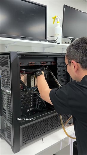 We put Coke to the ultimate test on a heavily stained PC water cooling loop 👀