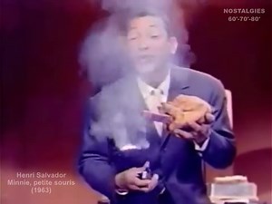 60's... "Minnie, petite souris" : adaptation française de "Pepino, the Italian Mouse", chanson interprétée à l'origine par Lou Monte... Une pensée pour Henri Salvador qui nous a quittés il y a 14 ans aujourd'hui... #HenriSalvador | Nostalgies 60'-70'-80'