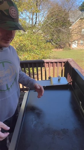 20K views · 289 reactions | The most common questions I get are: How do I clean my griddle? & How do I prevent it from rusting? In this video, I answer both! #baconuppartner #howtocleanagriddle #griddlecleaning #griddle #webergrills #blackstone #campchef #grill #grilling #howtocleanablackstone #LetsEatYall | Grill This Smoke That | Facebook