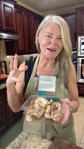 How to cook shiitake mushrooms! #shiitakemushrooms #mushrooms #cookingtipsandtricks