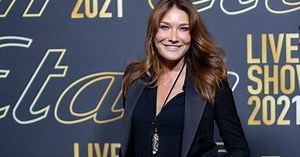 Carla Bruni : jeune dans les années 90, elle est méconnaissable