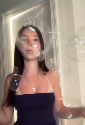 #capcut #capcutpioneer Bubbles in the mouth tutorial.Complete bubbles in the mouth filter step by step.Easy and fast,no complicated apps #burbujas filtro burbujas en la boca como hacerlo como hacer el filtro de burbujas cómo evitar burbujas en la boca filtro burbujas en la boca como hacerlo tutorial de como hacer el filtro borroso cómo hacer para hacer tu propio filtro como crear tus filtros mejores efectos de burbujas para videos efectos de burbujas para videos como hacer burbujas con liquido c