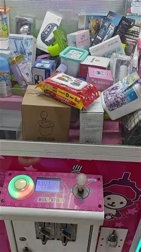 if there was something inside a claw machine...?