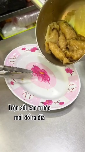 44K views · 465 reactions | Series đánh giá các quán đông khách tại Sài Gòn #saigon #reviews #food #foodtour #tebefood | Tebefood | Facebook