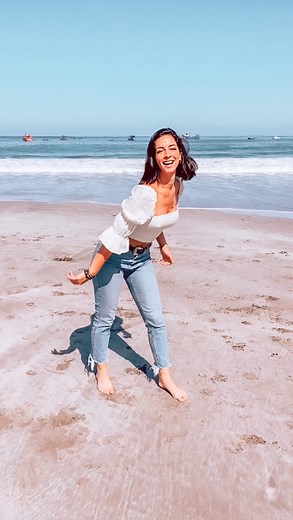 Paula Bolatti lifestyle on Instagram: "Este finde me arranco a la playita y tu? ☀️"