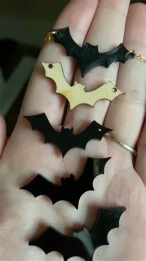 Spooky Chic! Black Acrylic Bat Necklace DIY