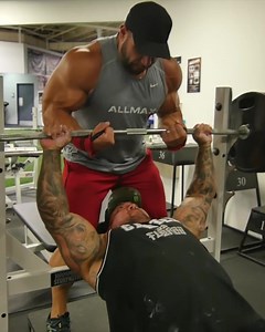 Training For A Bigger Chest With Pro Bodybuilder #workout #lifting #fitness #chest #bodybuilder | Big SC Boy