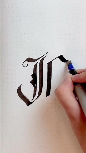 The Pilot Parallel's unique nib uses 2 metal plates that's PERFECT for calligraphy #shorts