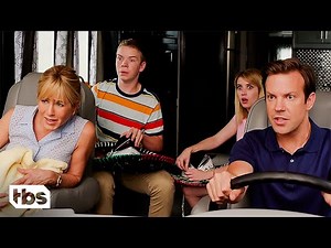 The Millers Cross the US-Mexico Border (Clip) | We’re the Millers | TBS