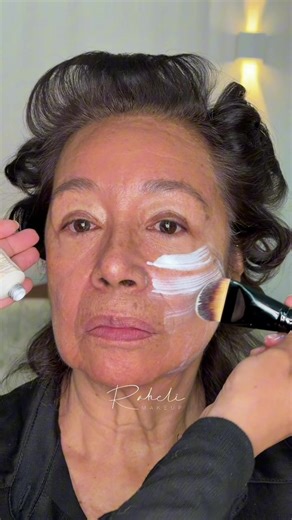 ¿Y si este video llega a 1 millón… les suelto TODO? 👀 Si me ayudan a que este reel llegue a 1M de vistas, les hago el tutorial completo: los tonos exactos que usé, el paso a paso real y cómo logré este acabado. Y etiqueten a @adara para que patrocine mis cursos de maquillaje 👀✨ Compártelo, guárdalo y mándaselo a esa amiga que siempre te pregunta cómo lo hice. ¿Lo logramos? #maquillaje #makeuptutorial #makeupartist #reelsviral #beauty tips dark skin