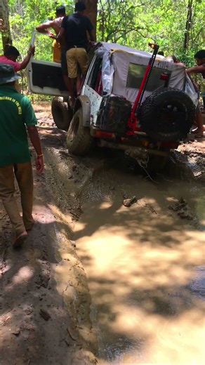 Extreme 4x4 Drive in Sri Lanka😻❤️Galge-Kabiliththa🚀#hilux4x4 #automobile #hiluxoffroad #offroad #4x4