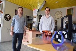 A Allanche (Cantal), AK lab vise les 150 visières données par jour