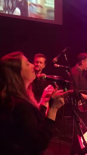 Gilbert O'Sullivan - 'Get Down' - Live