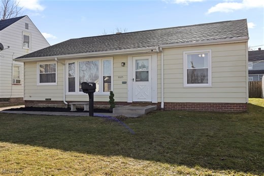 3325 Commonwealth Dr, Parma, OH 44134 - MLS 5180321 - Coldwell Banker